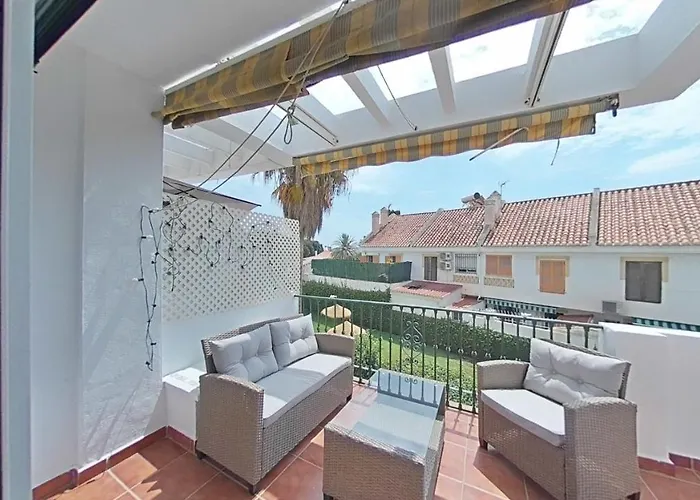 Apartamento Contemporaneo Y Tranquilo En Montemar Torremolinos