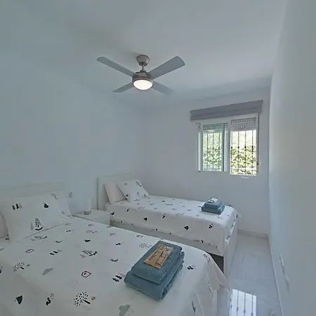Contemporaneo Y Tranquilo En Montemar アパート トレモリノス